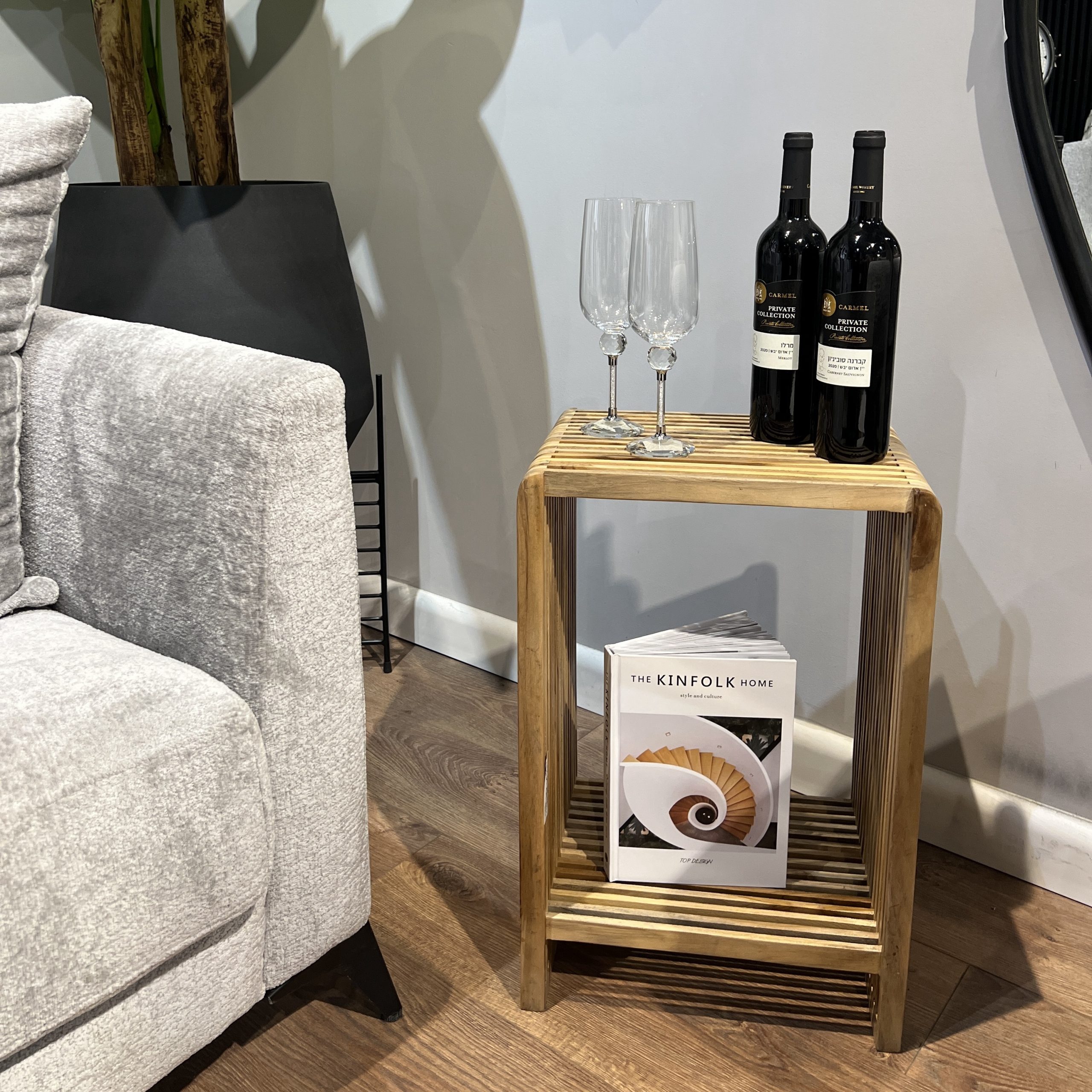 שולחן צד פסים עץ טבעי דגם רוני שולחן צד פסים עץ טבעי דגם רוני