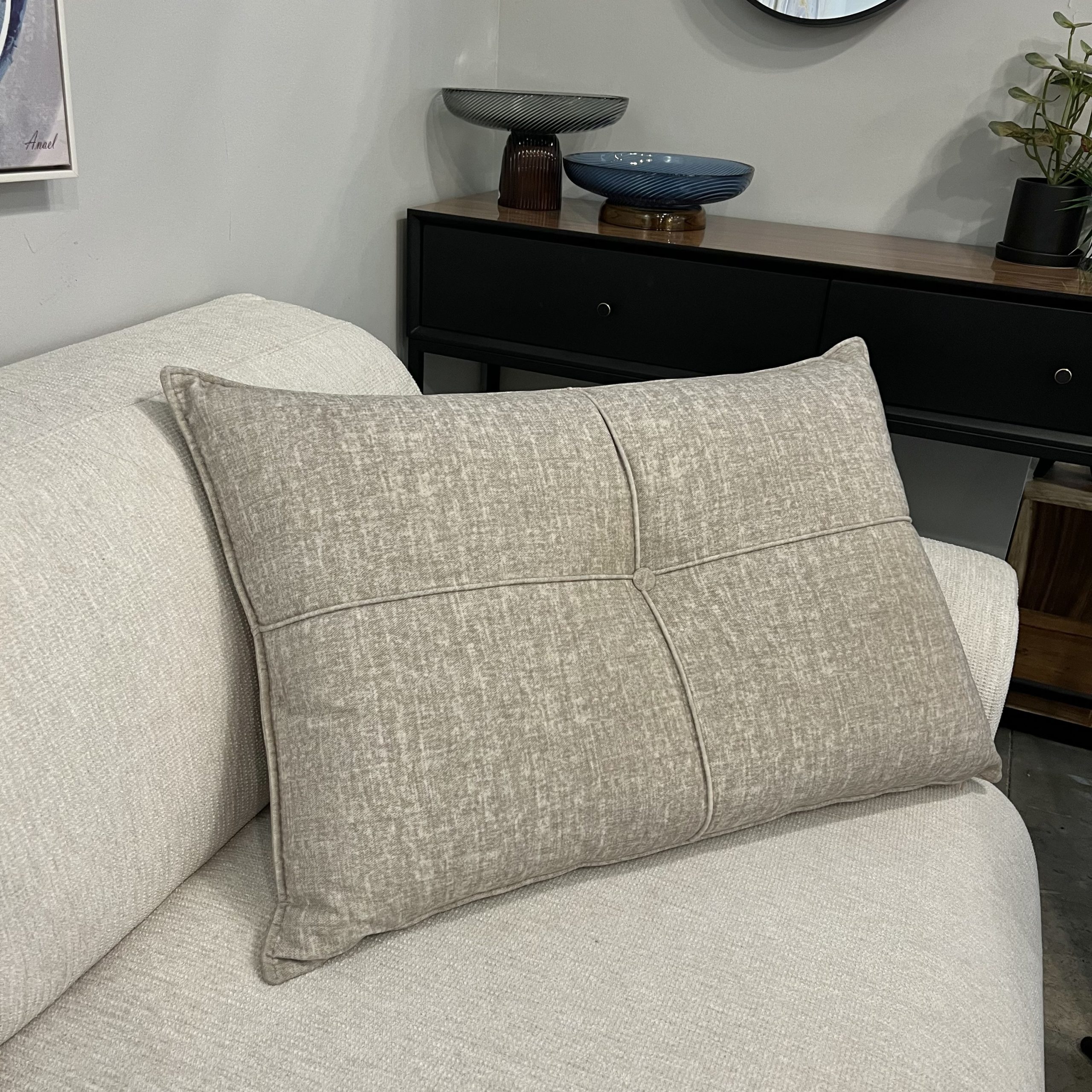 כרית נוי מלבנית בז׳ אליט כרית נוי מלבנית בז׳ אליט