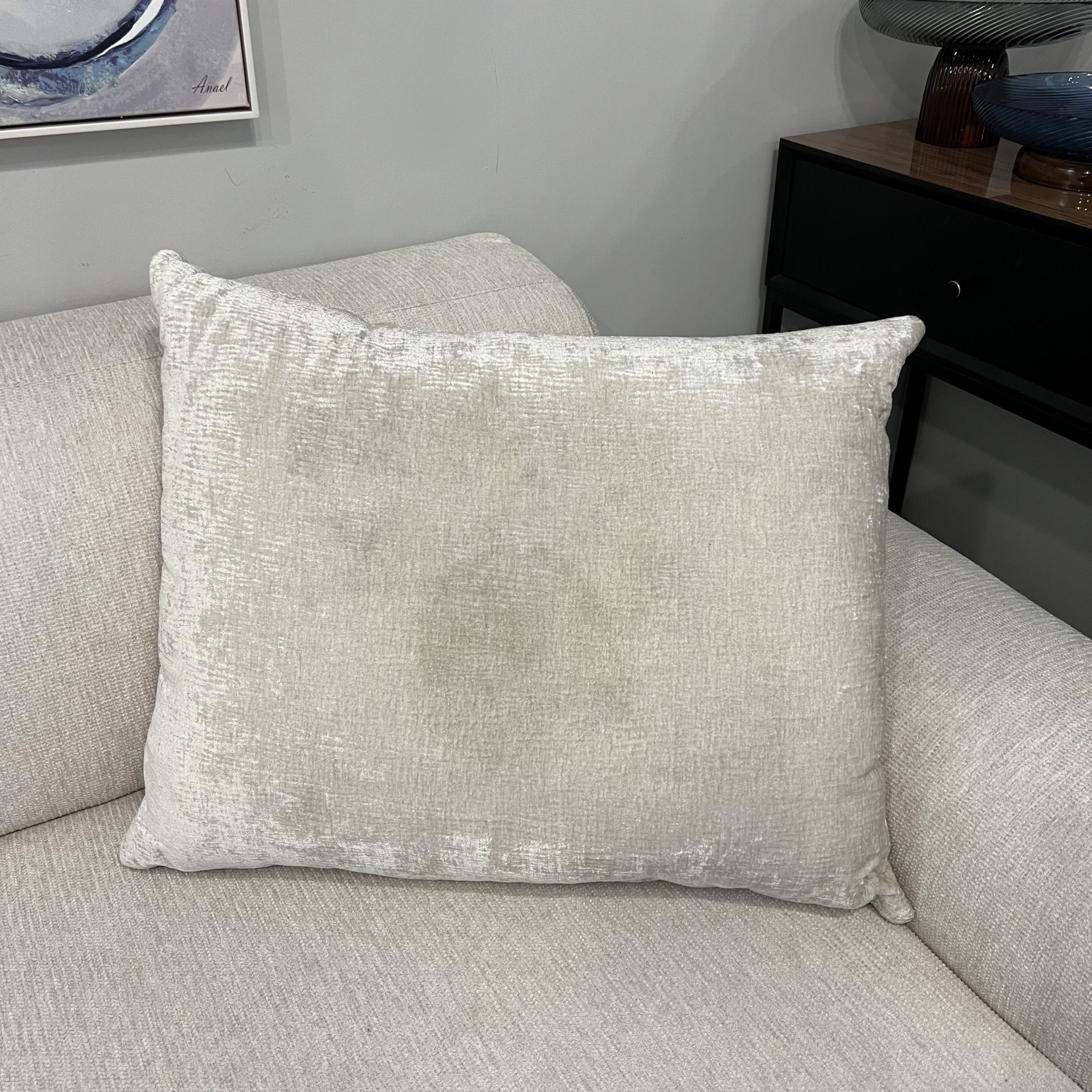 כרית נוי מלבנית שמנת דגם נקי כרית נוי מלבנית שמנת דגם נקי