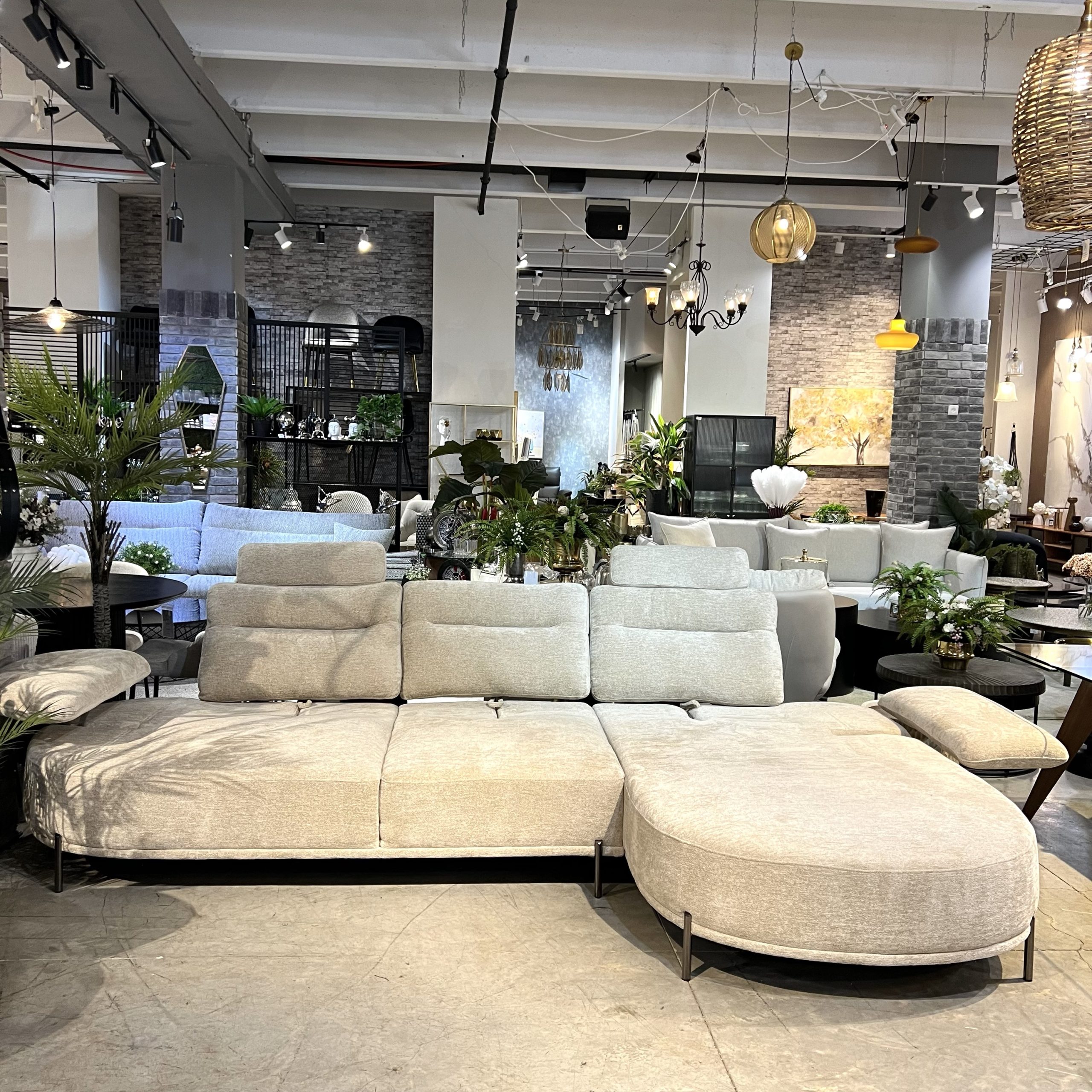 ספה פינתית מעוגלת משענות גב זזות בז׳ שזלונג ימין דגם ביל ספה פינתית מעוגלת משענות גב זזות בז׳ שזלונג ימין דגם ביל