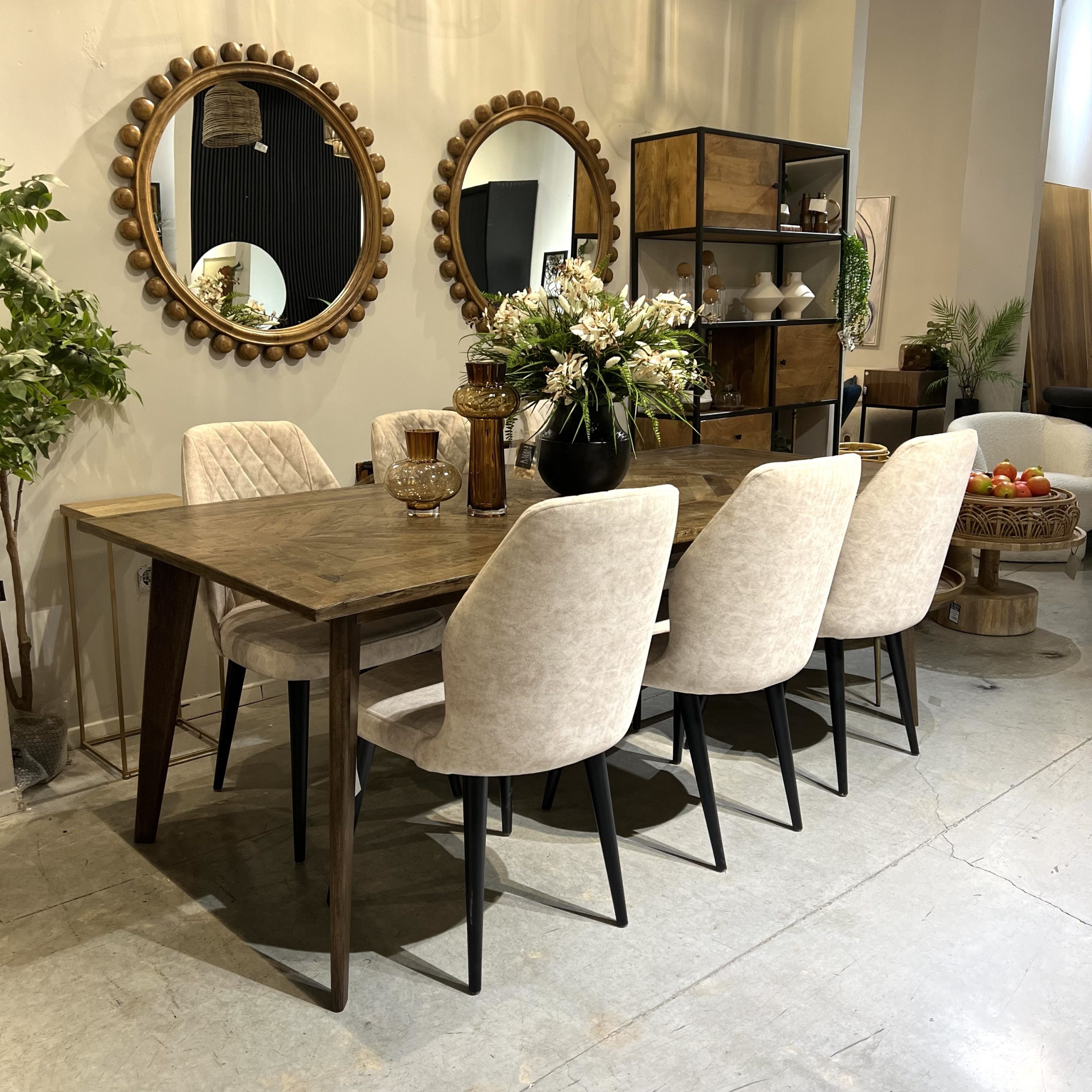 כיסא דגם פריז במבצע