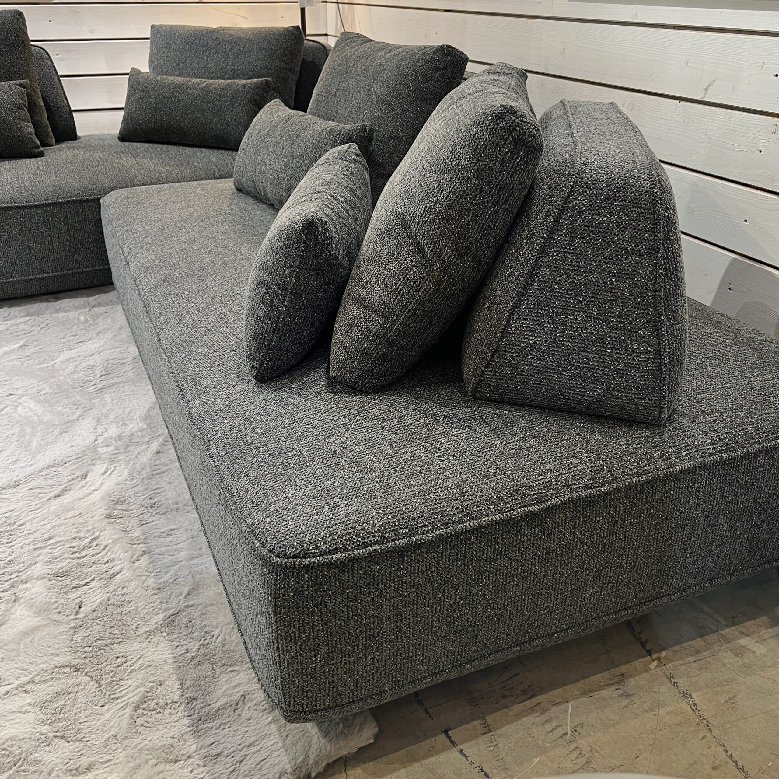 ספה מודולרית פינתית בד אריג אפור שחור דגם מייסון ספה מודולרית פינתית בד אריג אפור שחור דגם מייסון