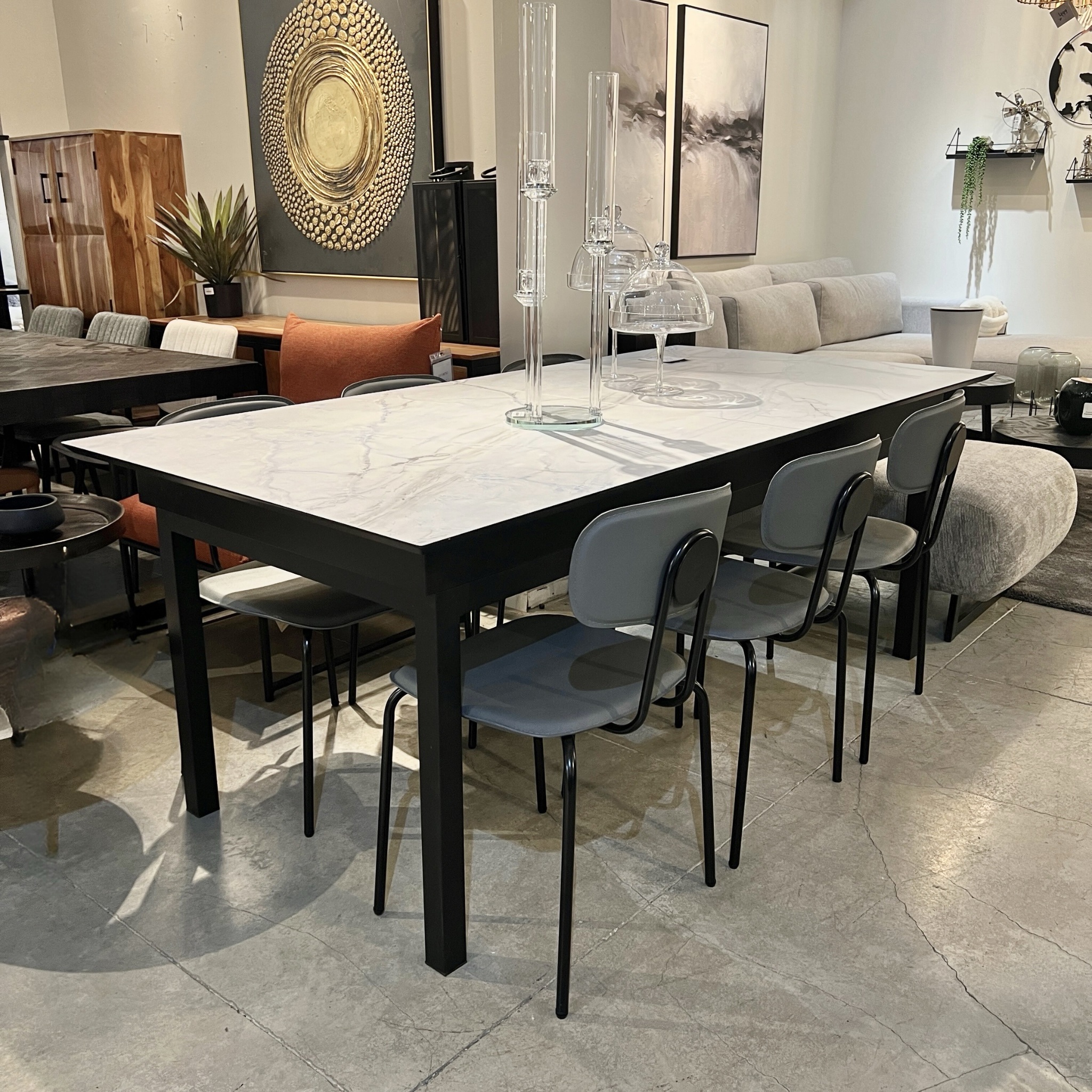 שולחן אוכל שמנת גידים כחולים דגם אמילי שולחן אוכל שמנת גידים כחולים דגם אמילי