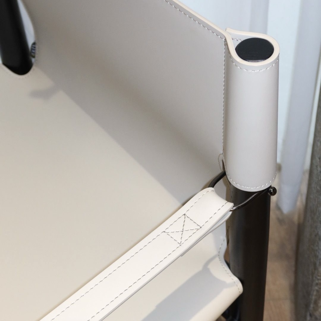 כיסא כורסא אלונסו עור אבן גוף שחור דגם סופיטל כיסא כורסא אלונסו עור אבן גוף שחור דגם סופיטל