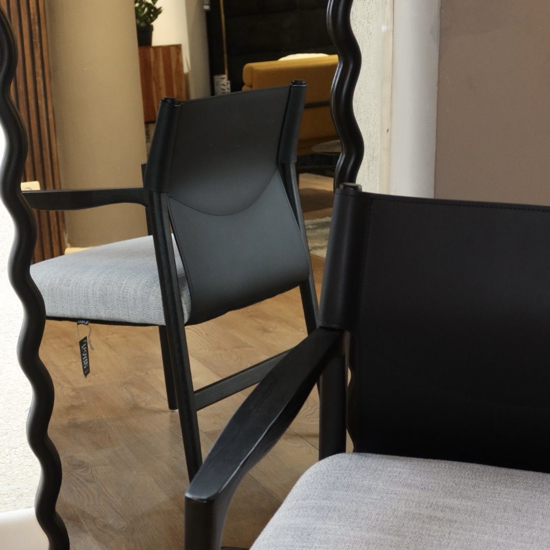 כיסא כורסא דומיניק עץ שחור דגם סופיטל כיסא כורסא דומיניק עץ שחור דגם סופיטל