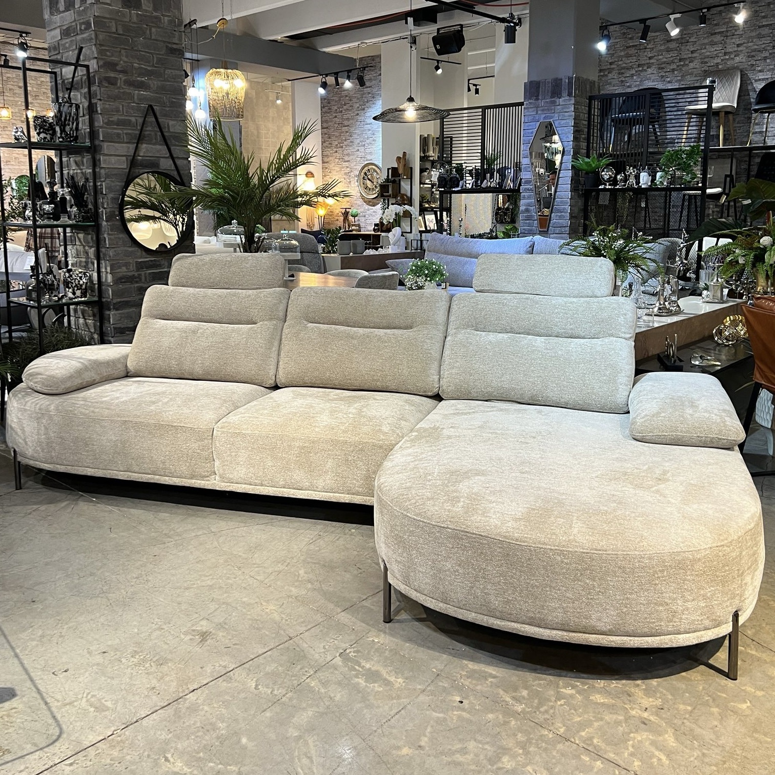 ספה פינתית מעוגלת משענות גב זזות בז׳ שזלונג ימין דגם ביל ספה פינתית מעוגלת משענות גב זזות בז׳ שזלונג ימין דגם ביל