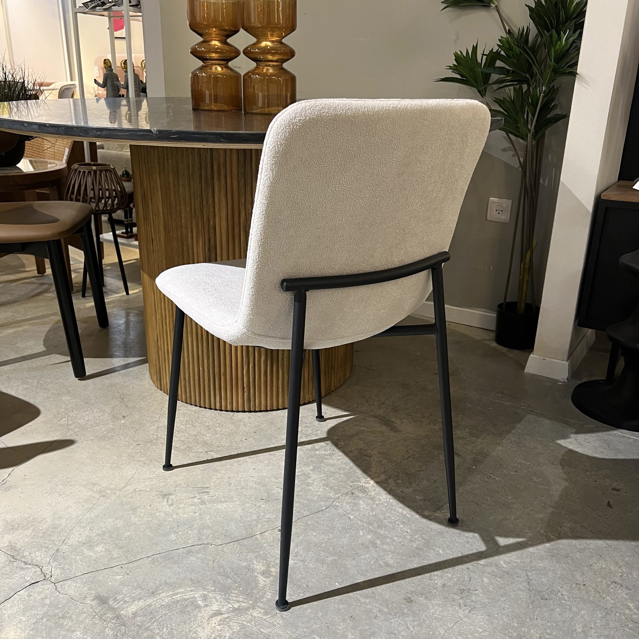 כיסא פינת אוכל בגוון בז׳ דגם DC5037 במבצע