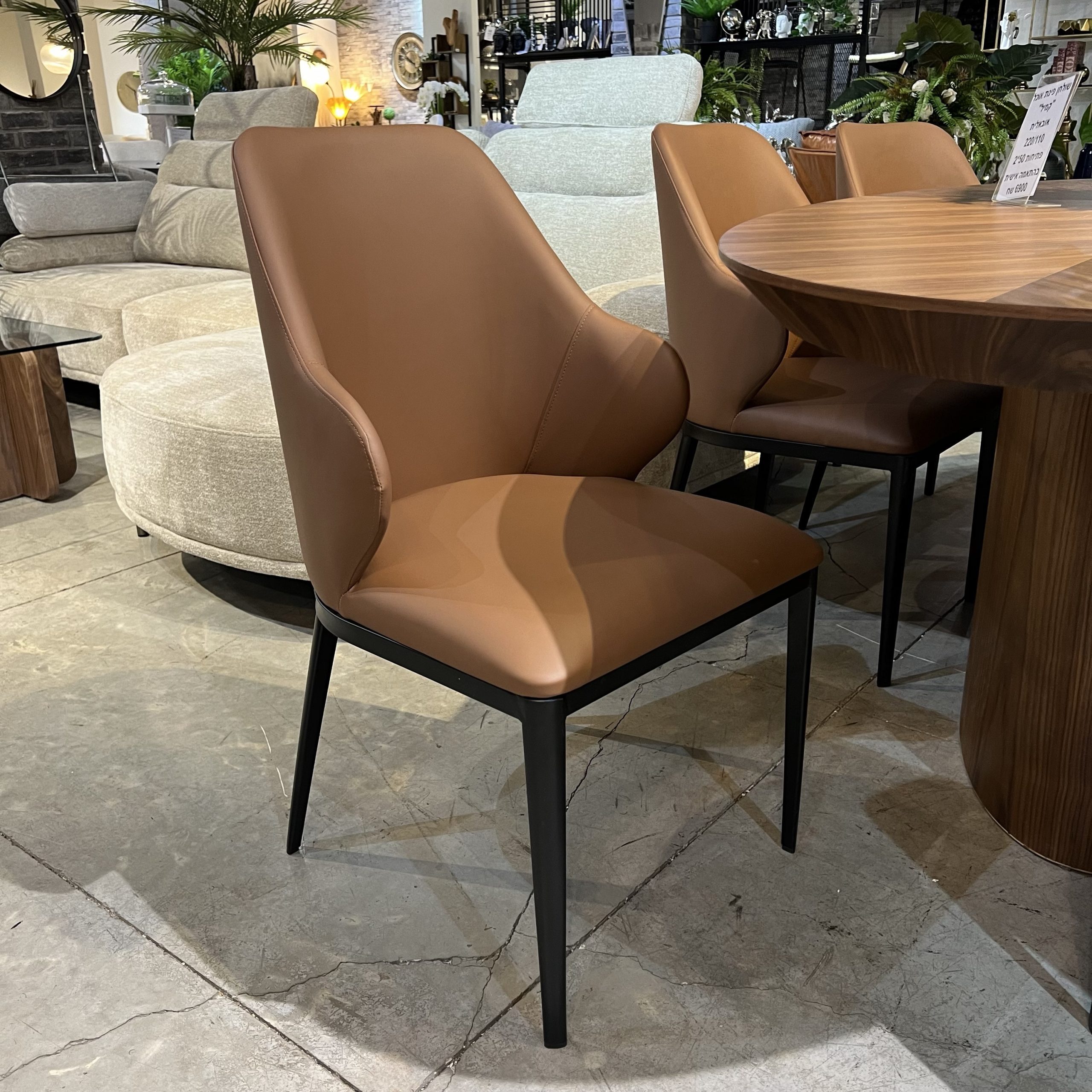 כיסא פינת אוכל דמוי עור דגם 329