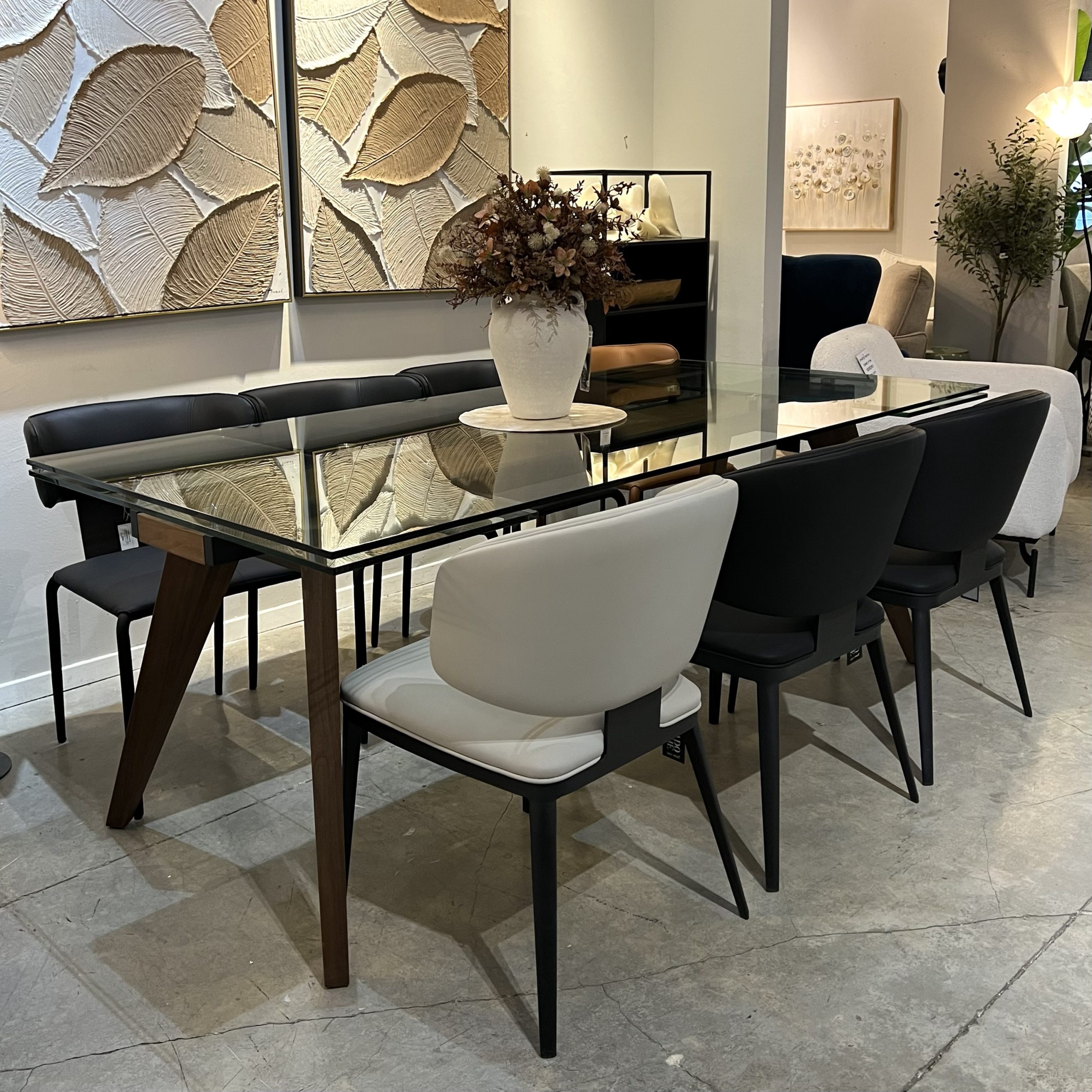 כיסא ונטו דמוי עור בטון דגם סופיטל כיסא ונטו דמוי עור בטון דגם סופיטל