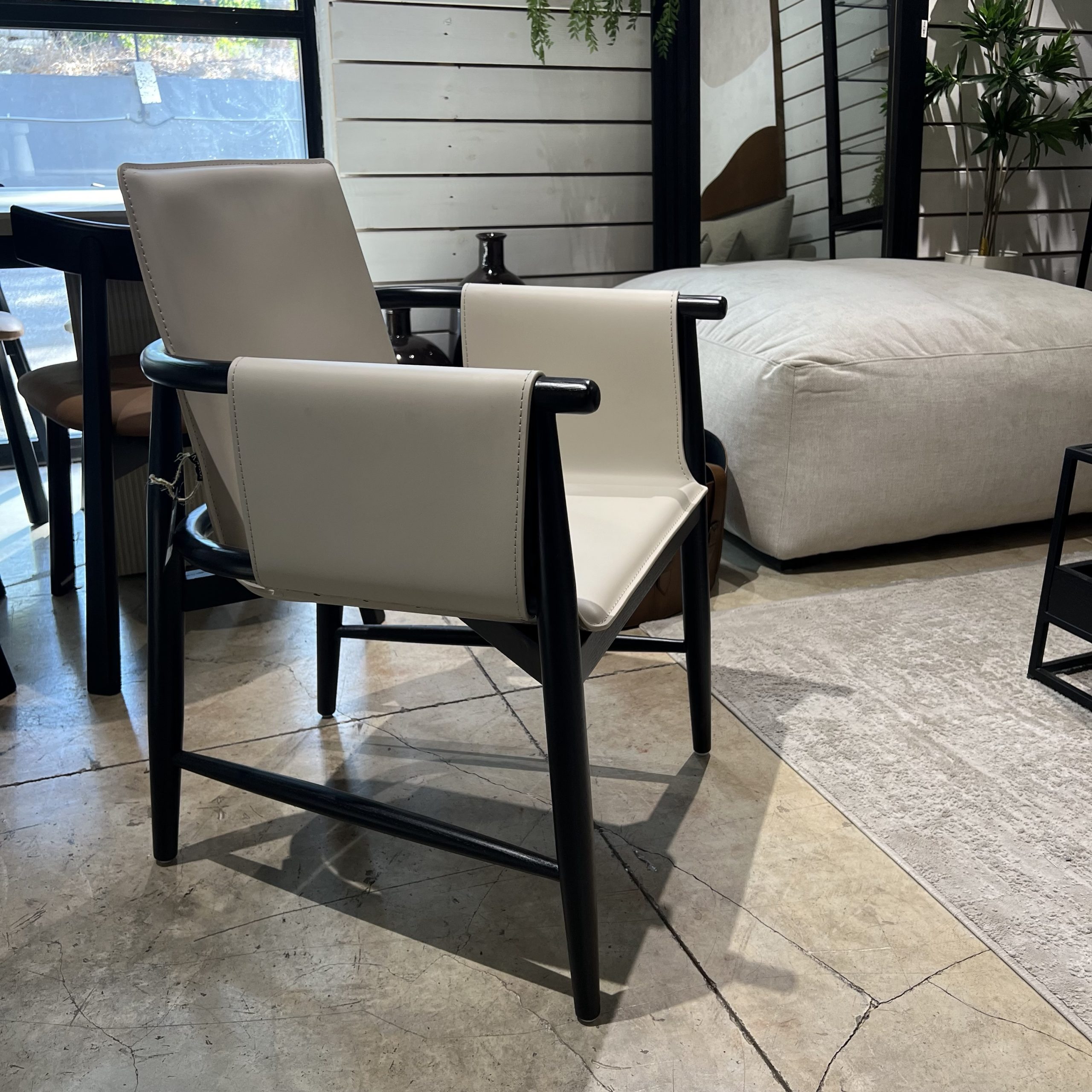 כורסא כיסא אמאדור עור אבן דגם סופיטל כורסא כיסא אמאדור עור אבן דגם סופיטל