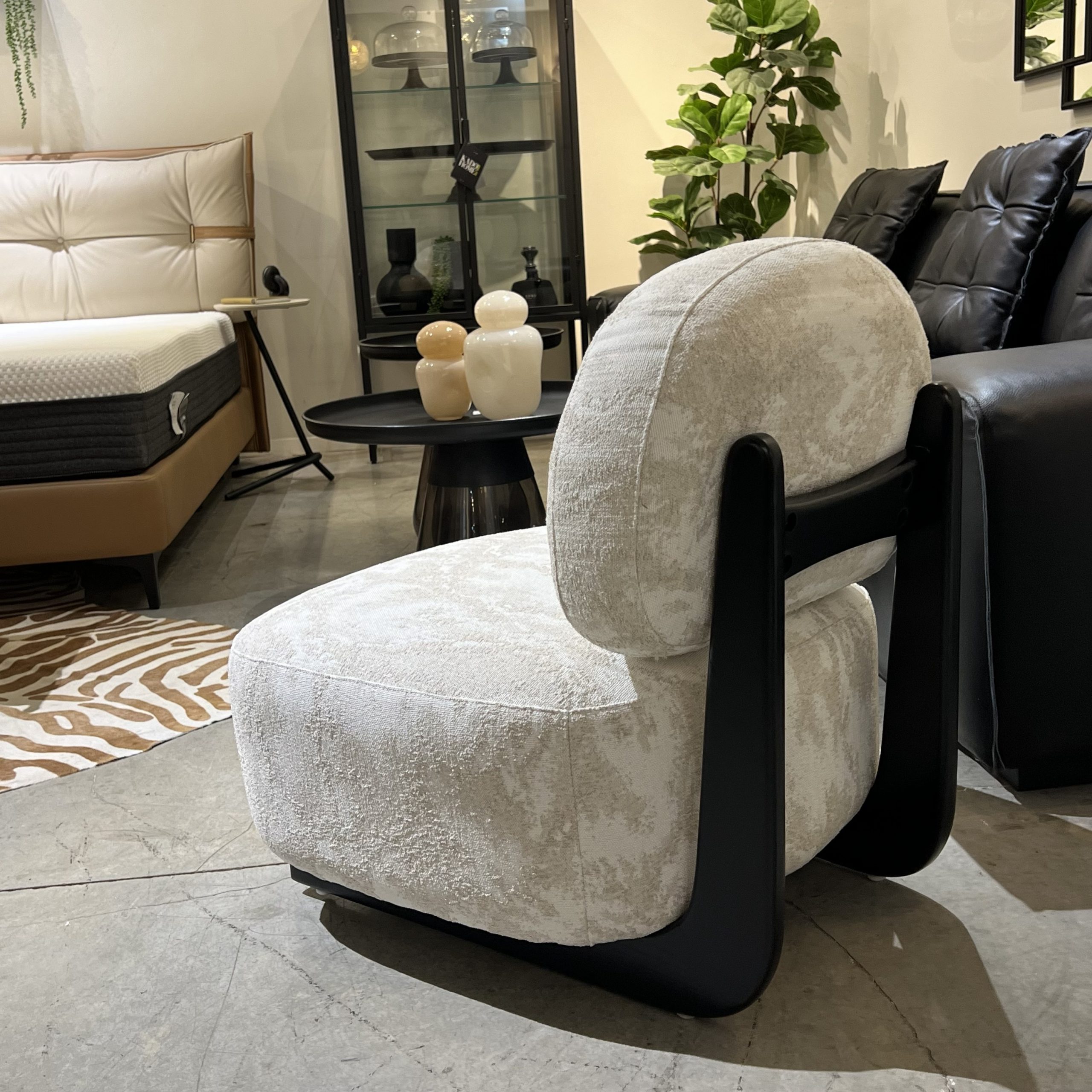 כורסא מעוצבת ניוד אבן בז דגם סופיטל כורסא מעוצבת ניוד אבן בז דגם סופיטל