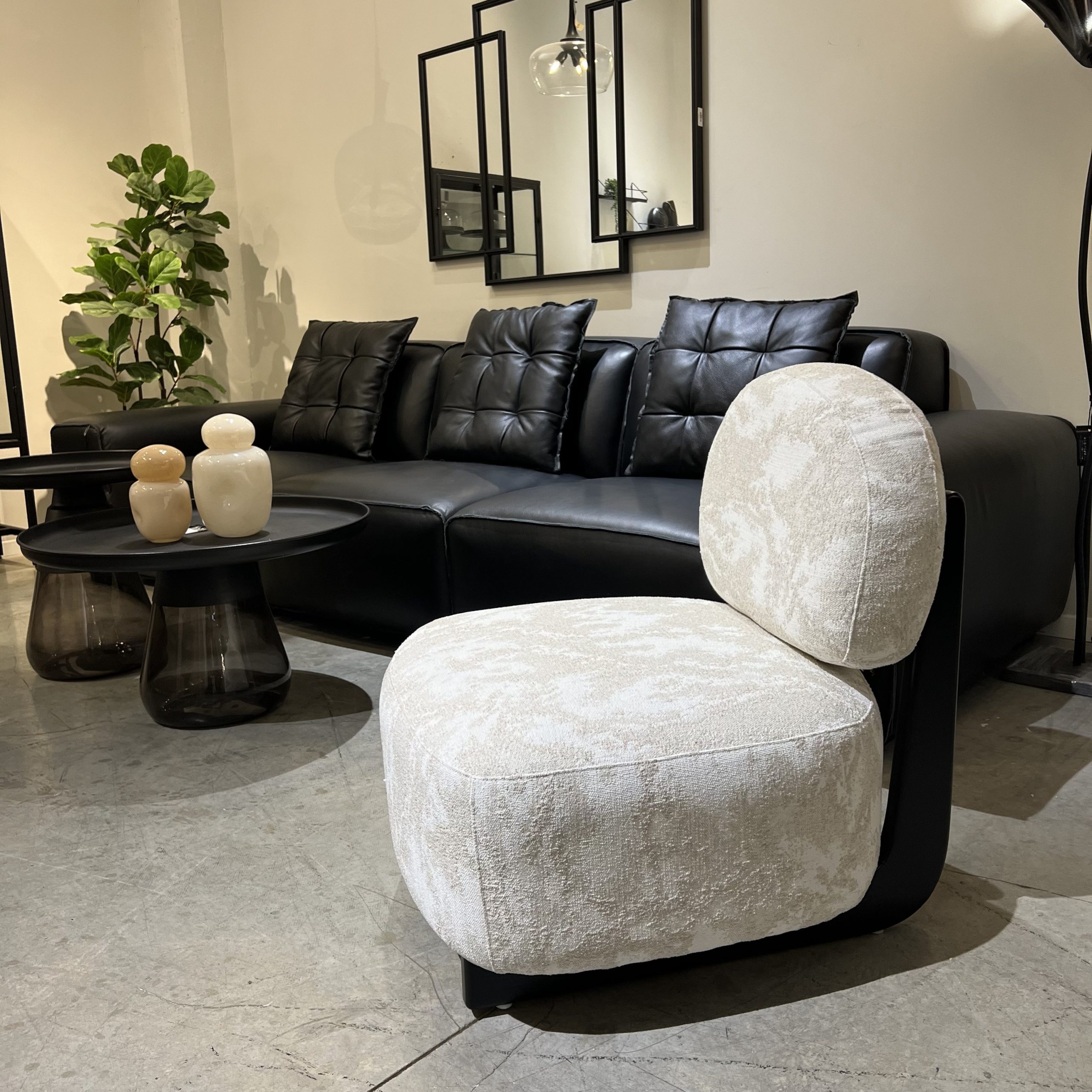 כורסא מעוצבת ניוד אבן בז דגם סופיטל כורסא מעוצבת ניוד אבן בז דגם סופיטל