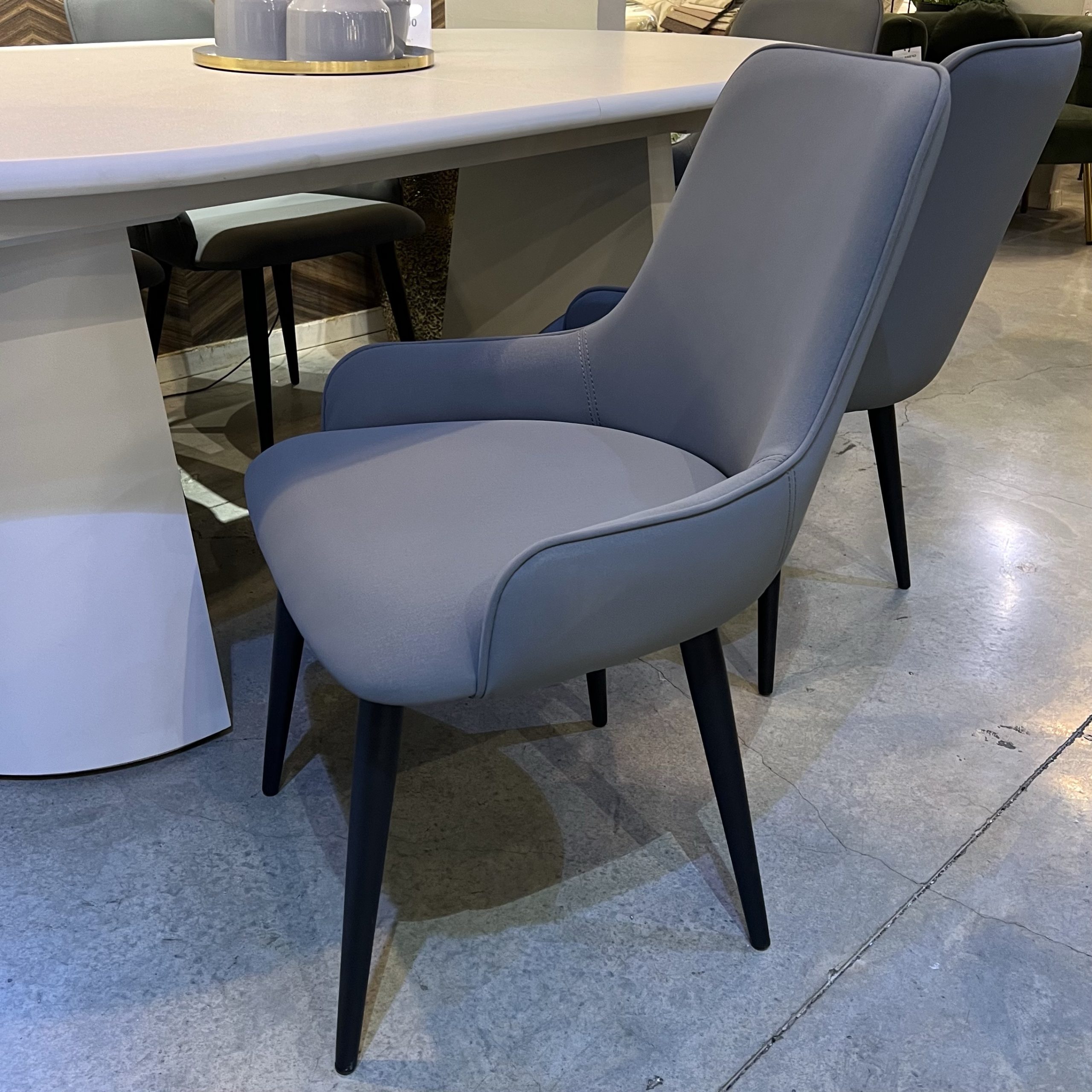 כסא פינת אוכל דגם סיקינו אפור במבצע כסא פינת אוכל דגם סיקינו אפור במבצע