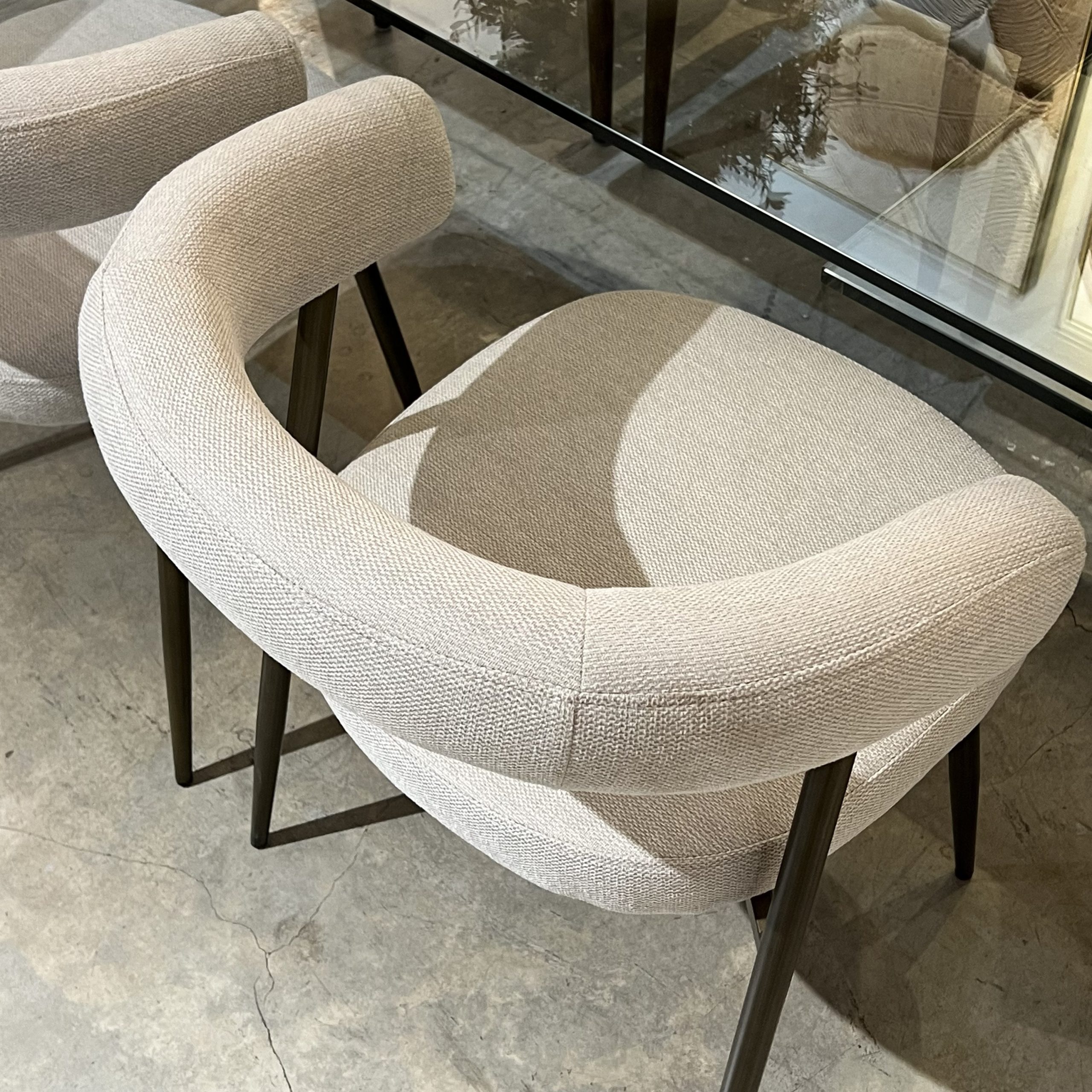 כסא מעוצב גוזי דגם רוני אריג אבן photo number 6