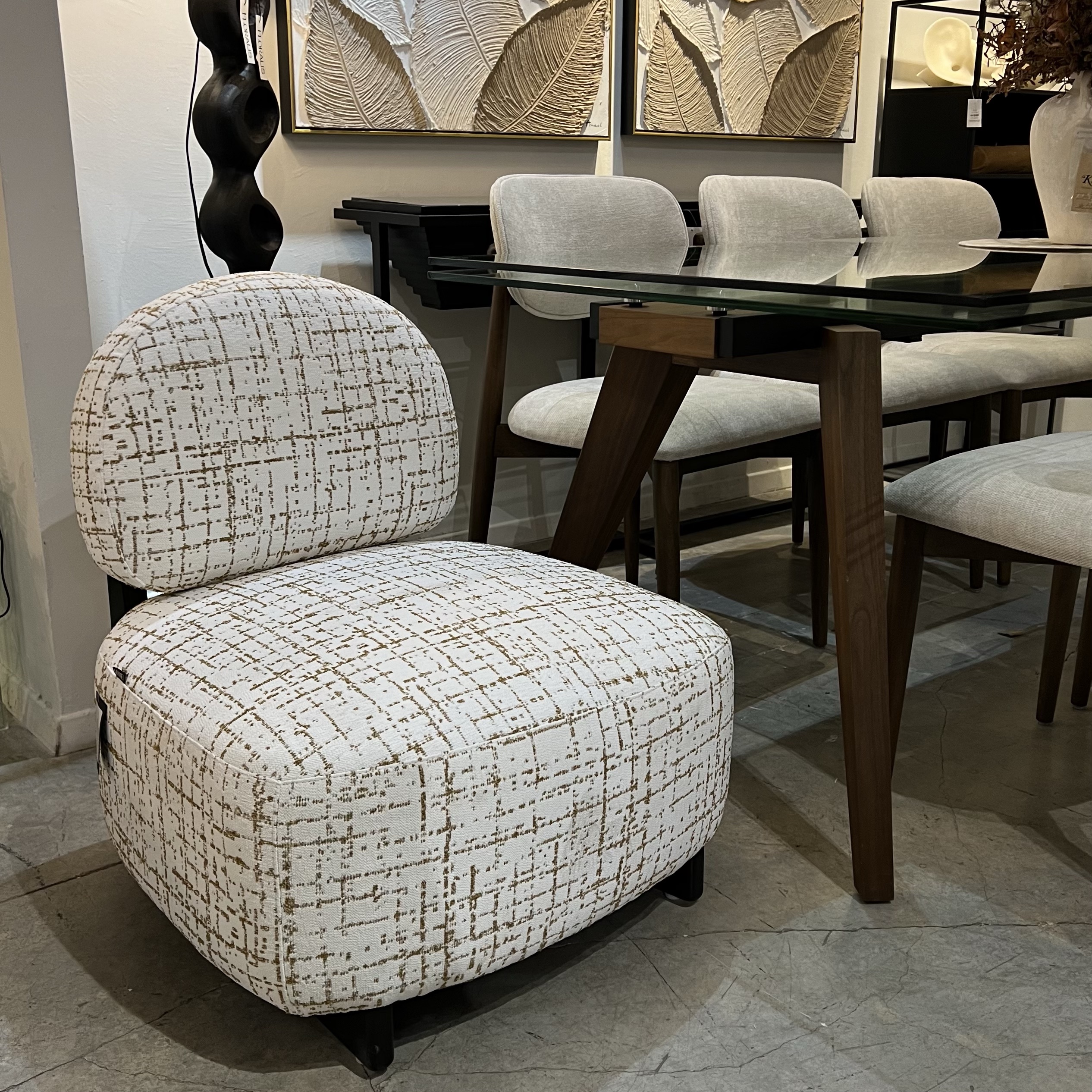 כורסא מעוצבת ניוד גריד שמנת גולד דגם סופיטל כורסא מעוצבת ניוד גריד שמנת גולד דגם סופיטל