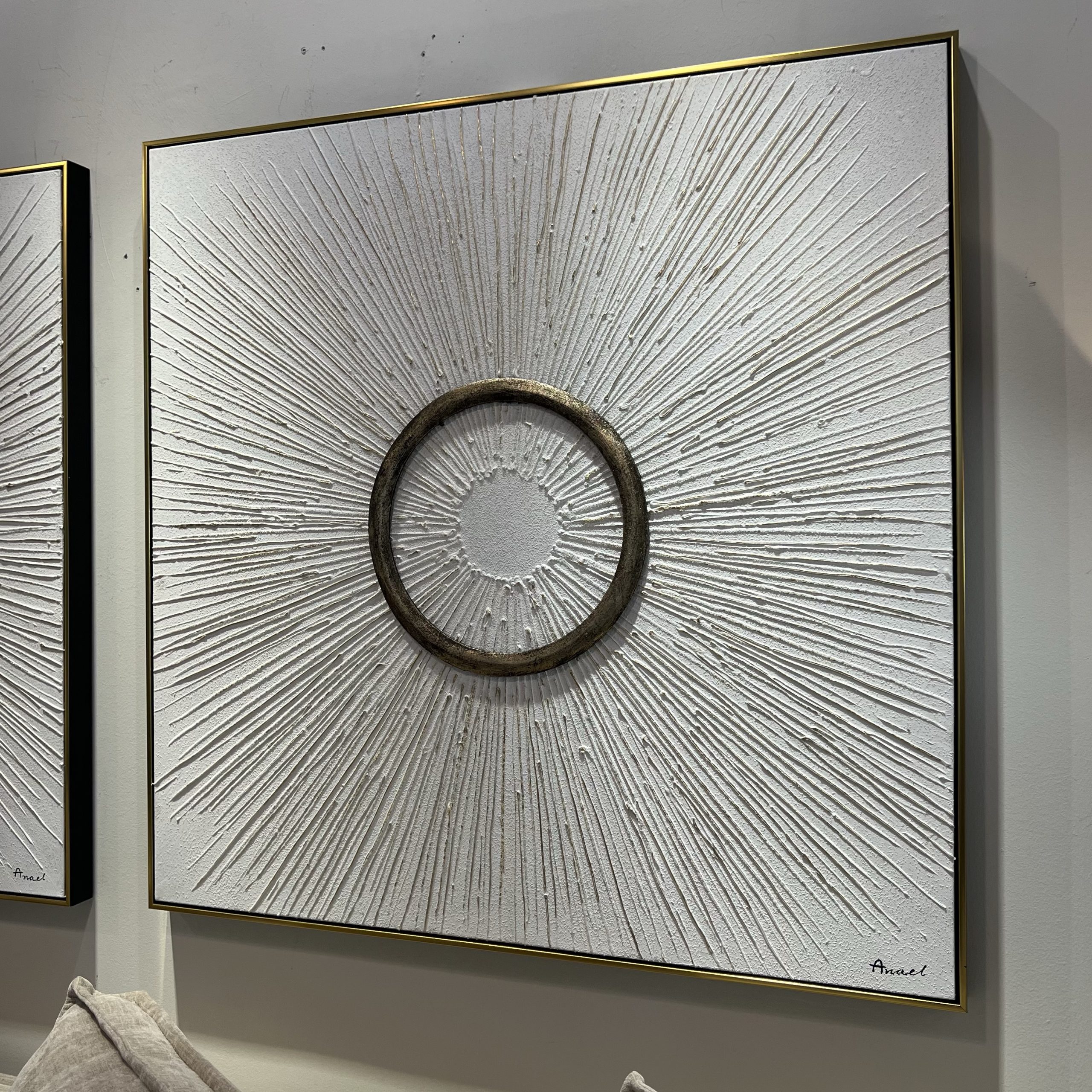 תמונה אנאל גווני לבן עבודת יד בשילוב הדפסה תמונה אנאל גווני לבן עבודת יד בשילוב הדפסה