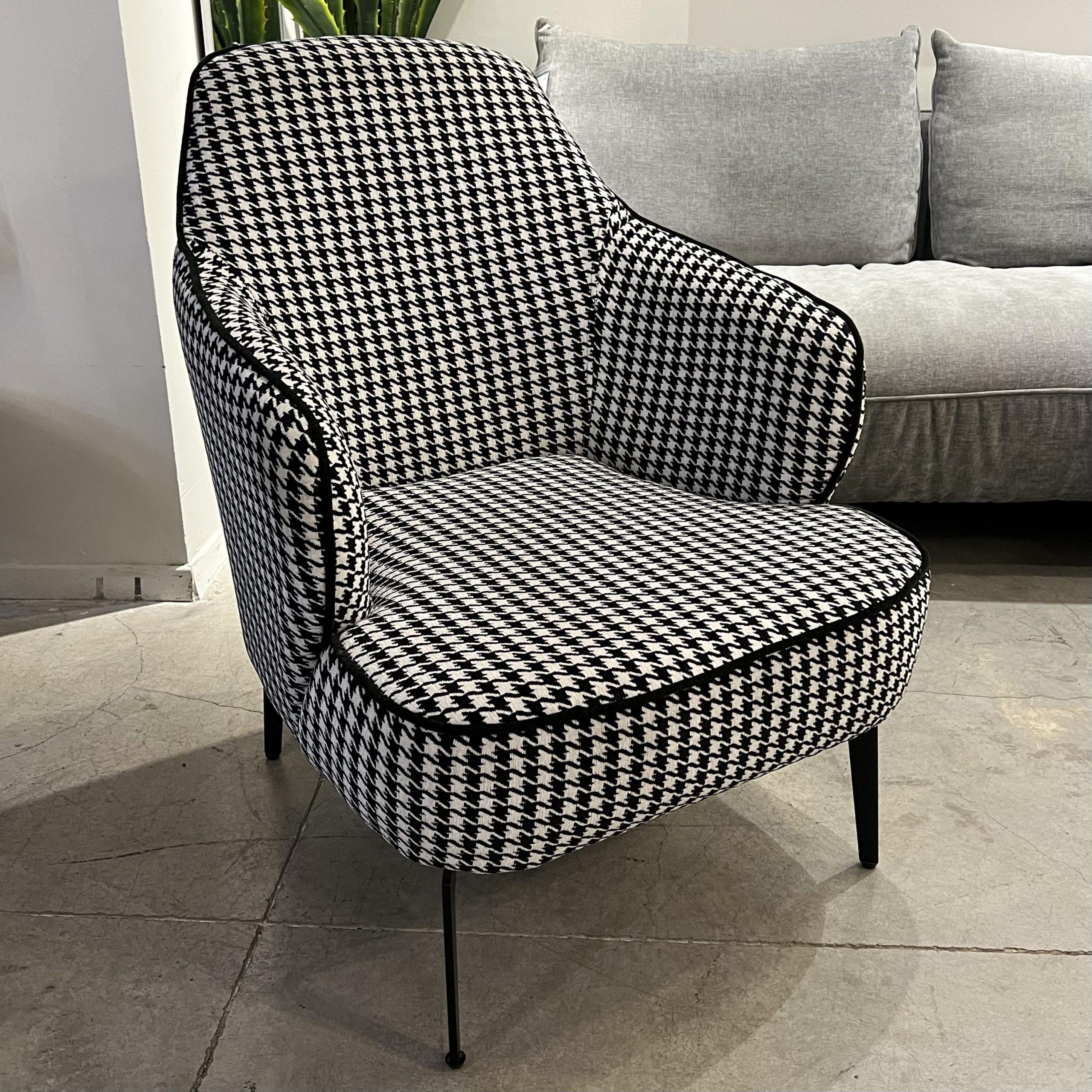 כורסא מעוצבת דגם ג׳ונס במבצע כורסא מעוצבת דגם ג׳ונס במבצע