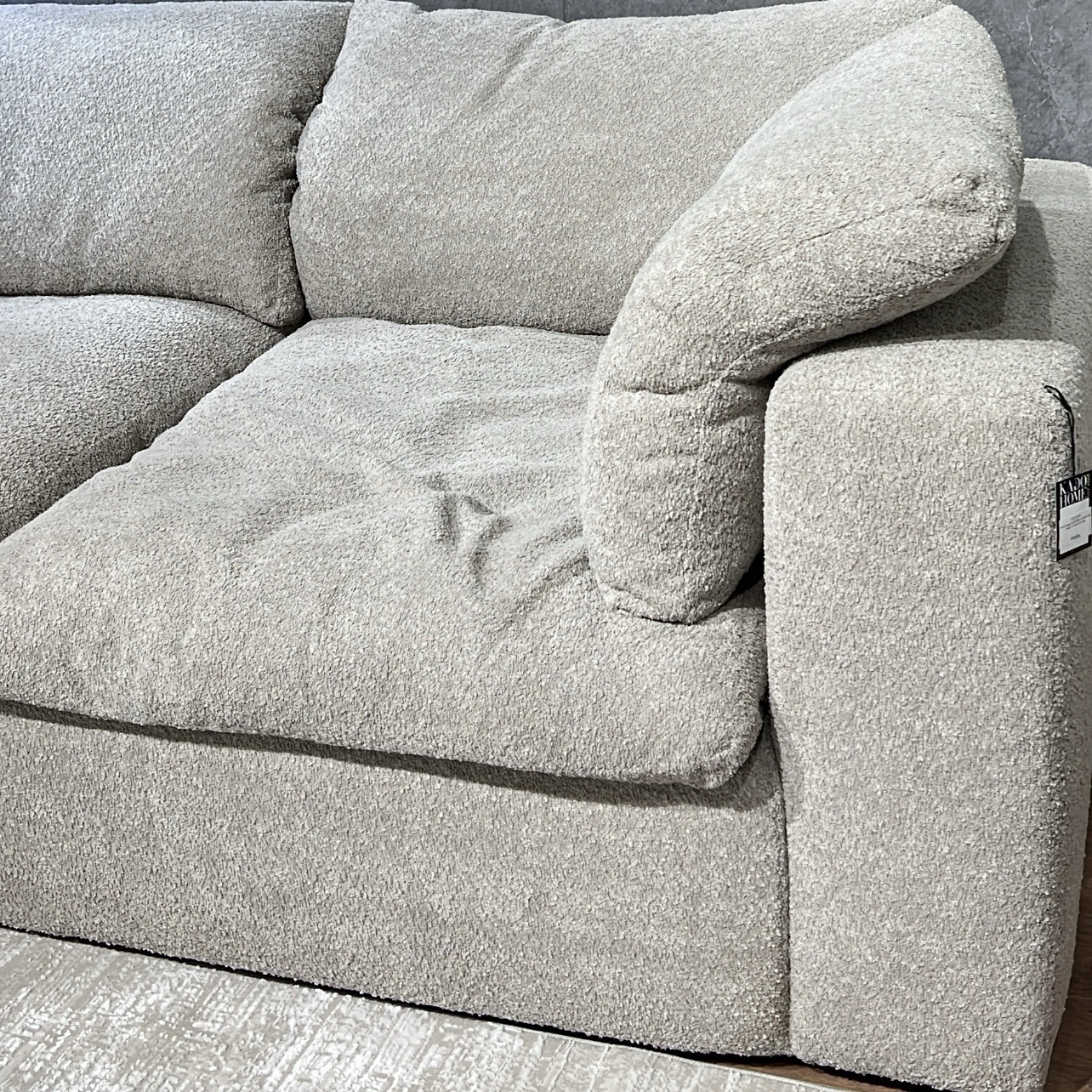 ספה רכה ומפנקת לסלון דגם ניקי ספה רכה ומפנקת לסלון דגם ניקי