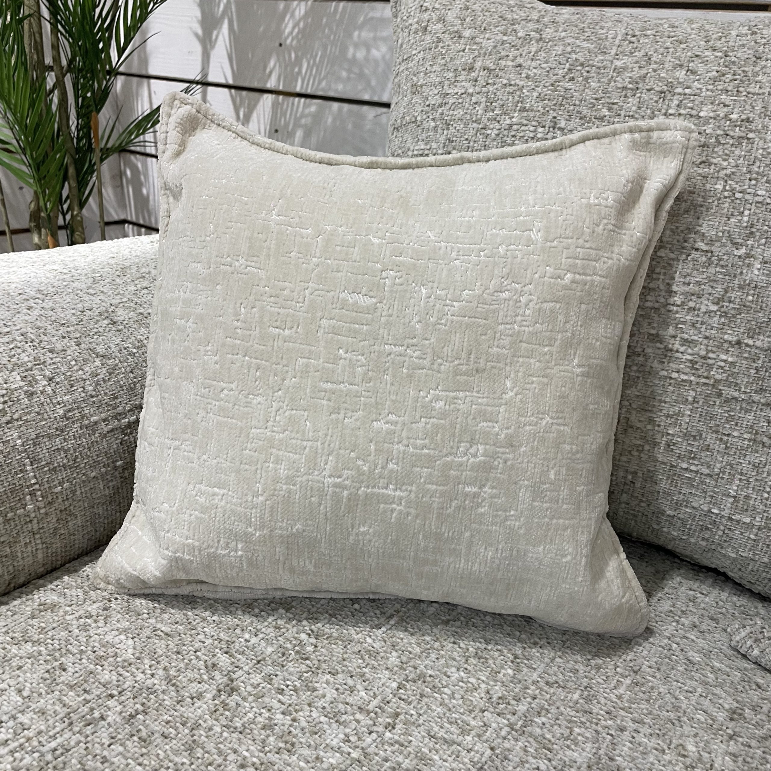 כרית נוי מרובעת דגם יו כרית נוי מרובעת דגם יו