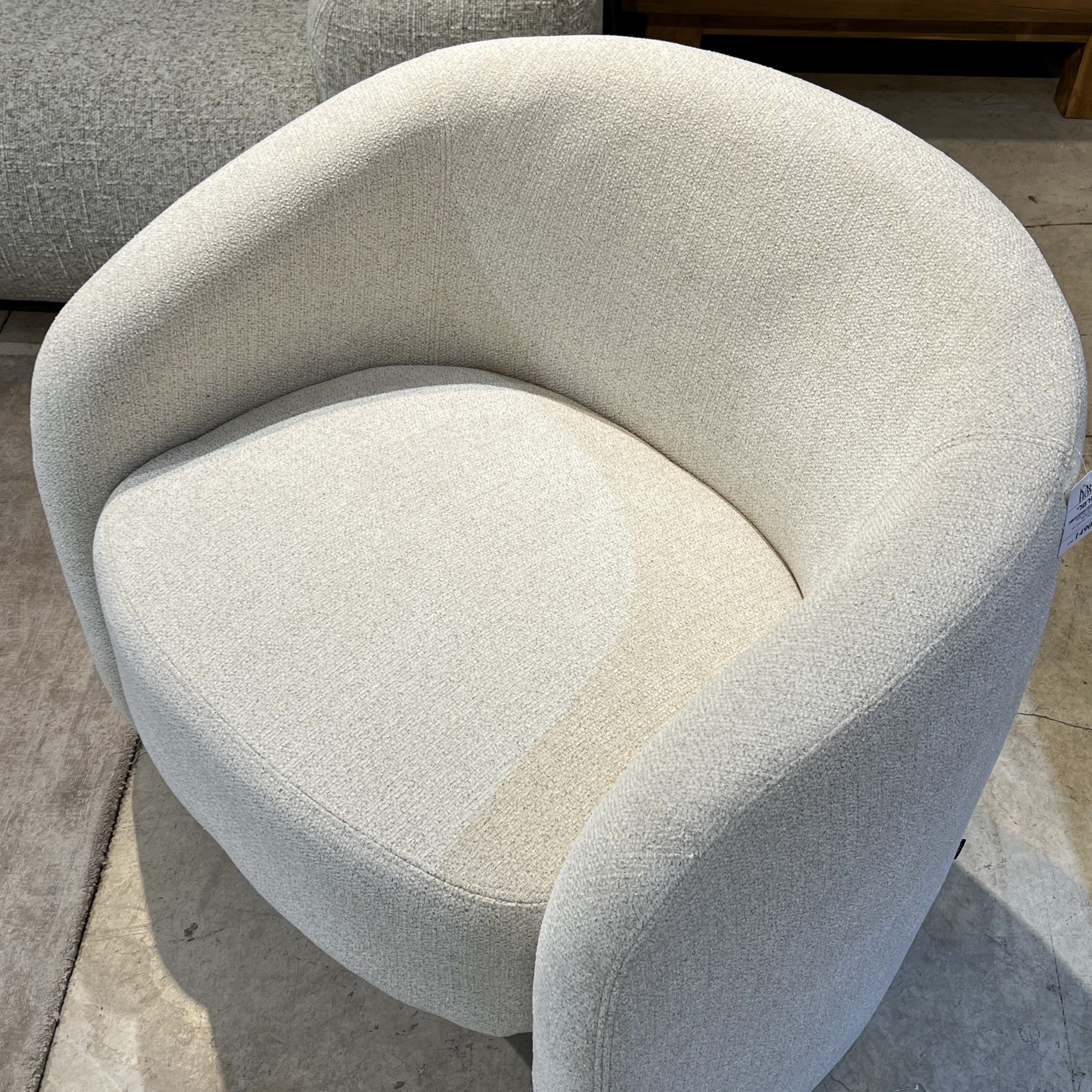 כורסא לובי דפני חרדל דגם הארטלי כורסא לובי דפני חרדל דגם הארטלי