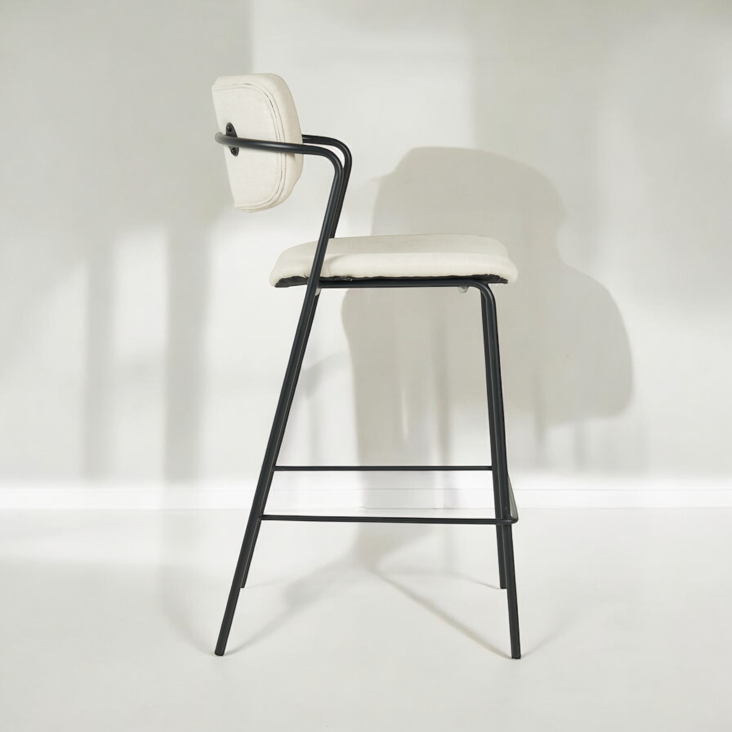 כיסא בר דגם לוסיאן בד אריג שמנת - SALE כיסא בר דגם לוסיאן בד אריג שמנת - SALE