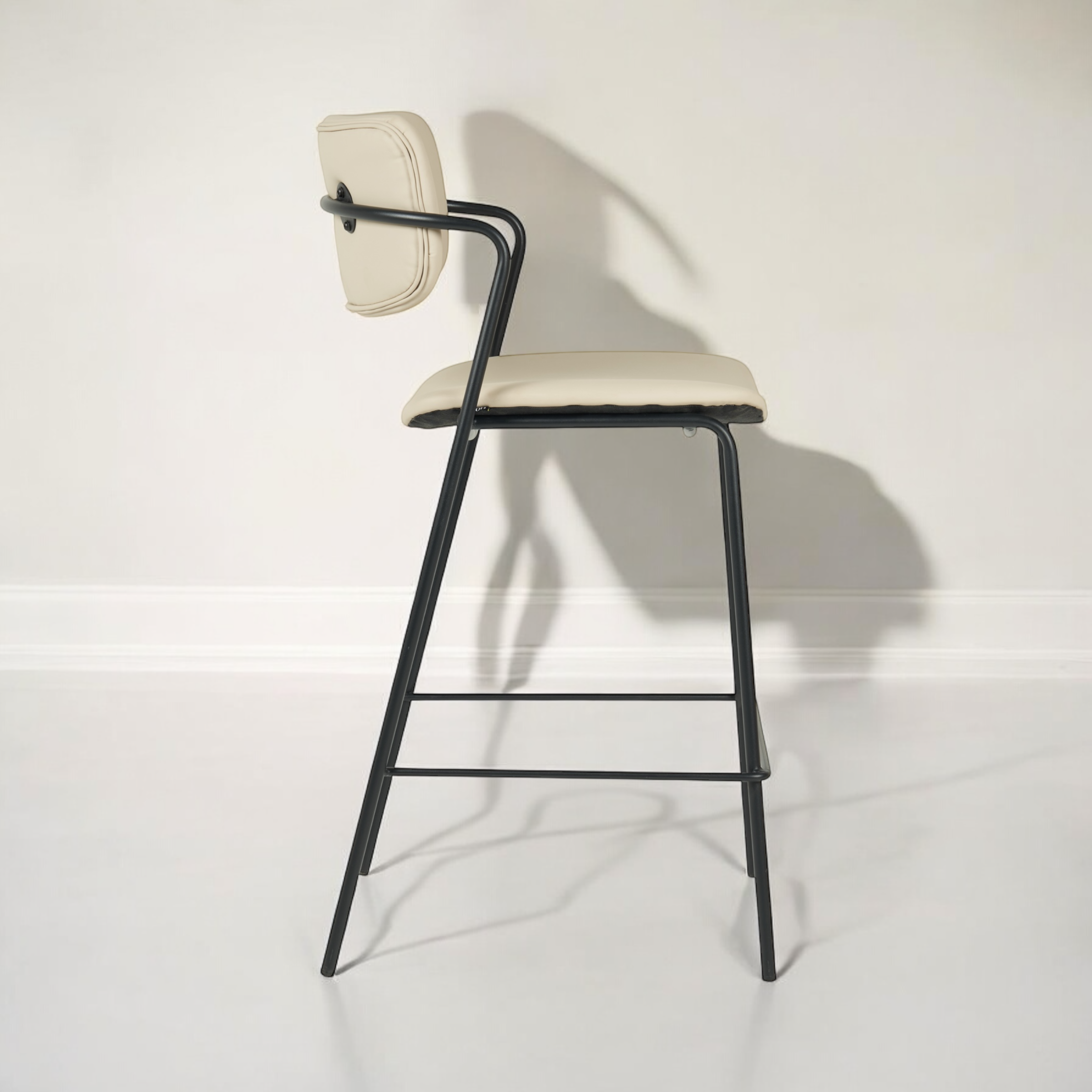 כיסא בר דגם לוסיאן בד דמוי עור בז - SALE כיסא בר דגם לוסיאן בד דמוי עור בז - SALE