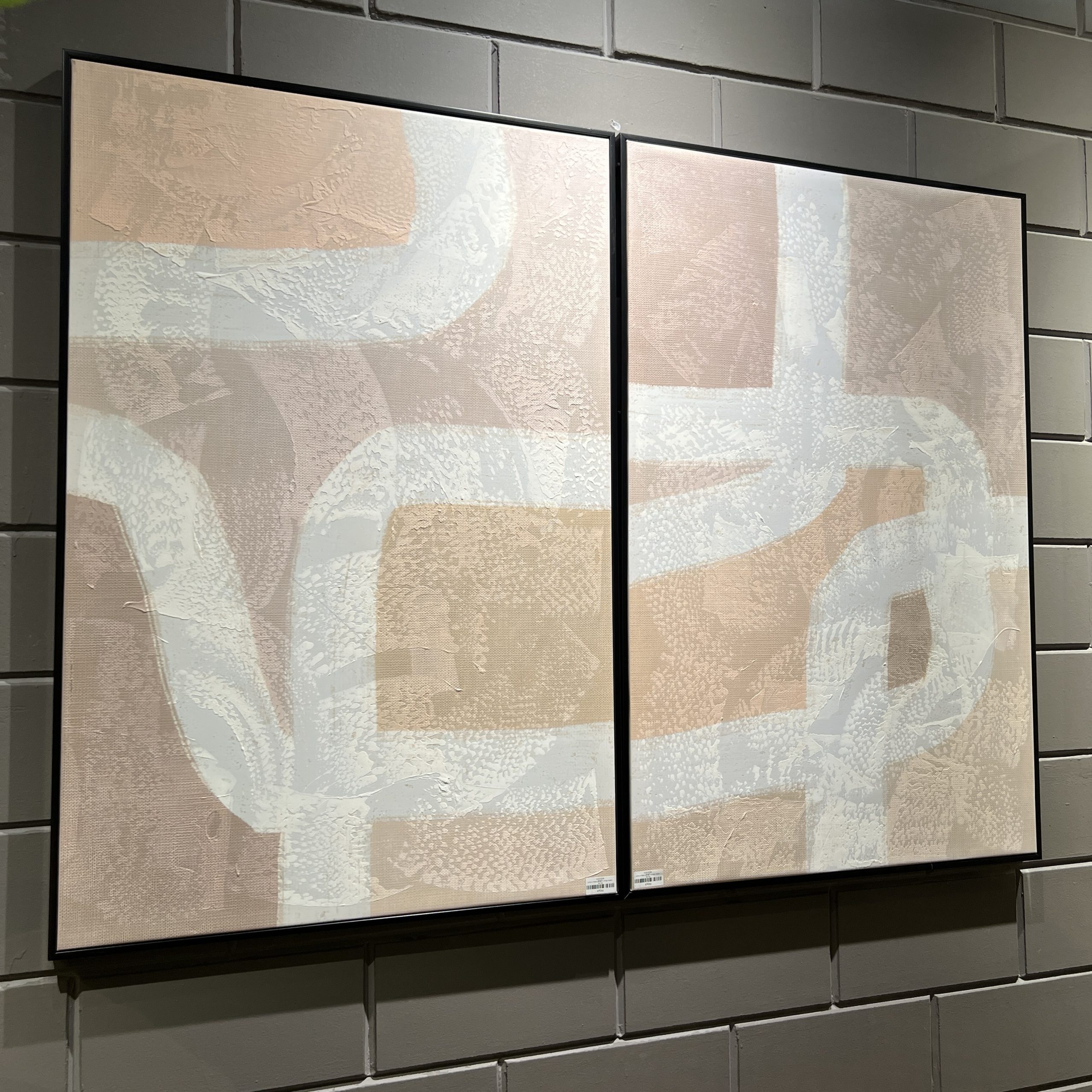 תמונה בעבודת יד רקע ורוד פסים לבנים תמונה בעבודת יד רקע ורוד פסים לבנים