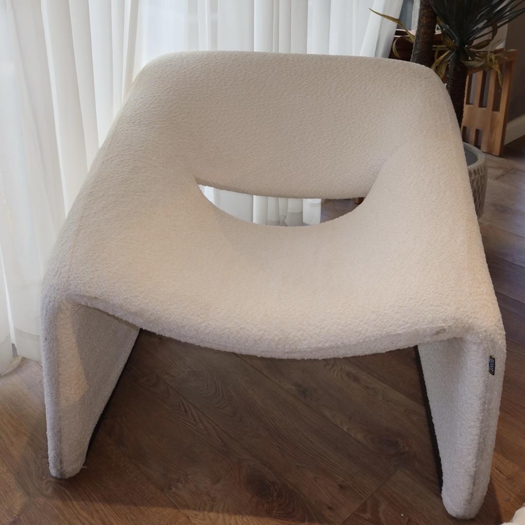 כורסא מילי בוקלה שמנת דגם ויקי כורסא מילי בוקלה שמנת דגם ויקי