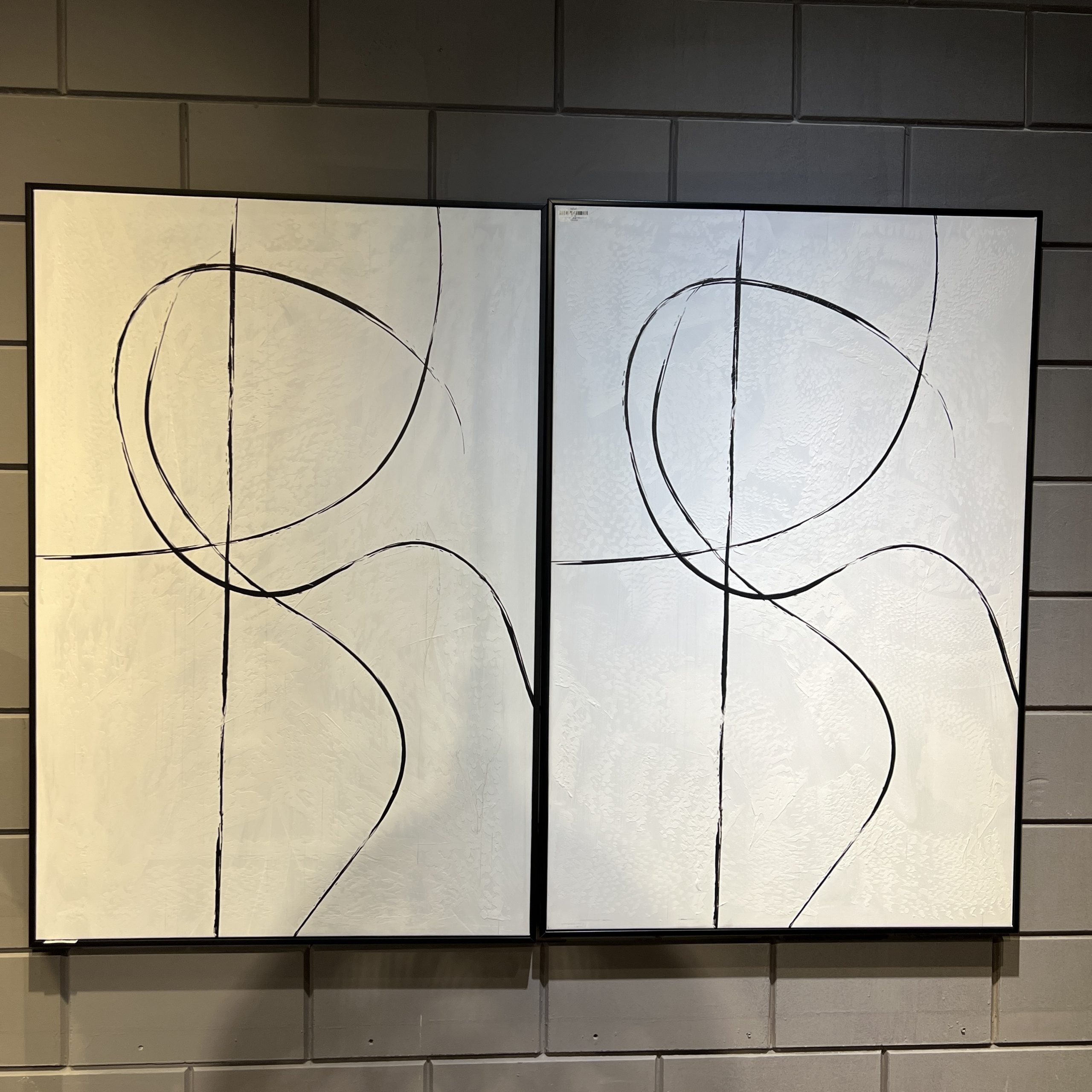 תמונה רקע לבן קווים בשחור 80/120 תמונה רקע לבן קווים בשחור 80/120