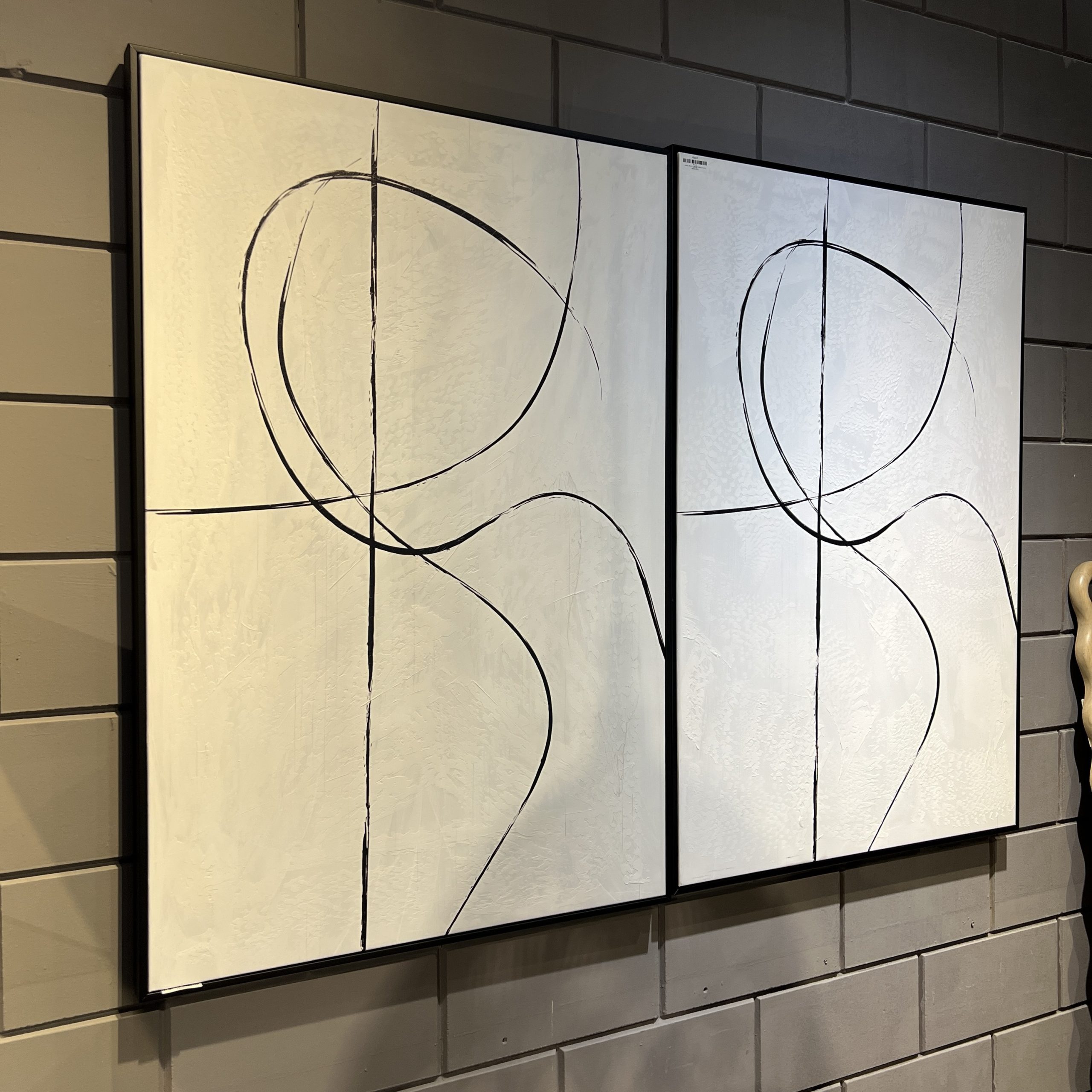 תמונה רקע לבן קווים בשחור 80/120 תמונה רקע לבן קווים בשחור 80/120