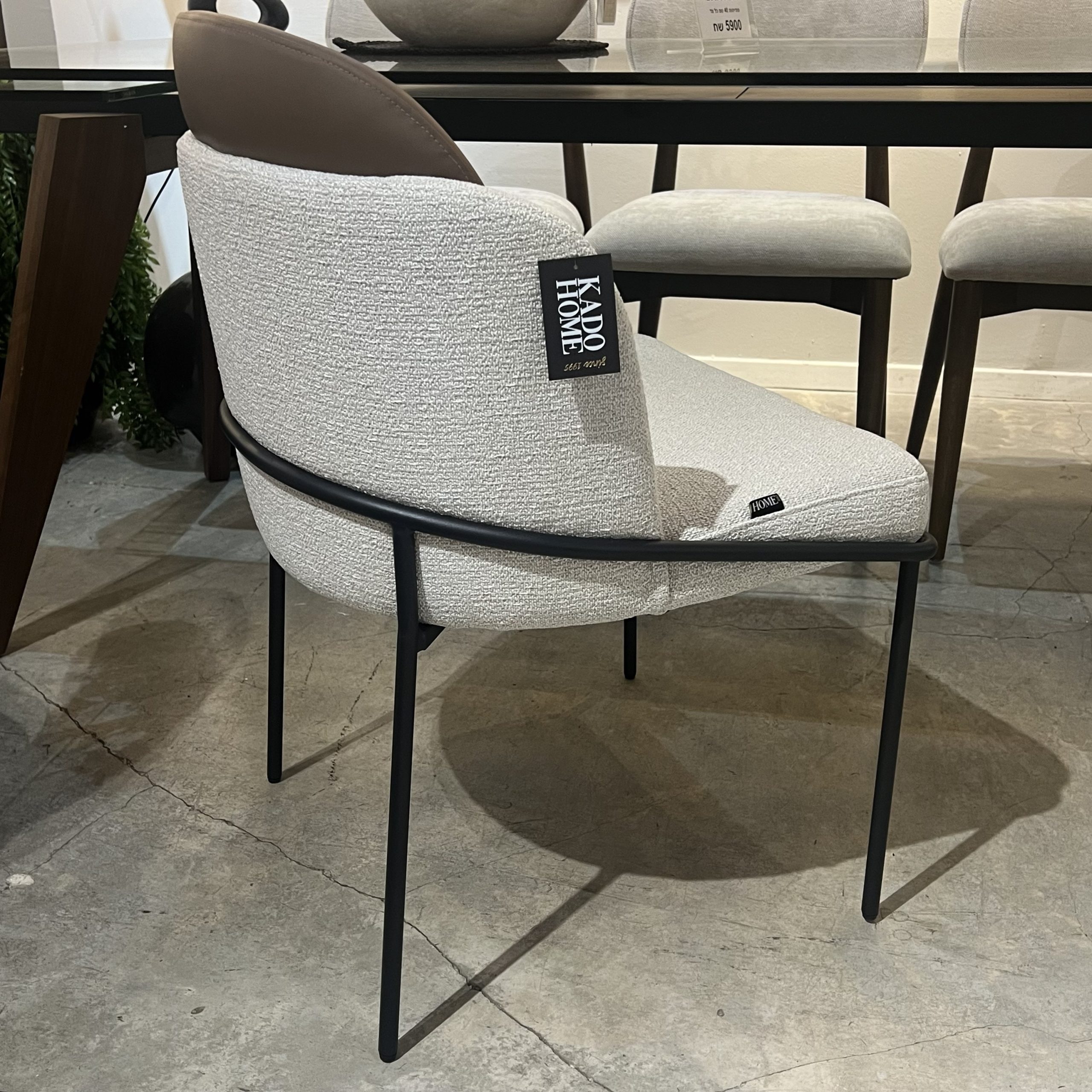 כיסא איתי דגם מנדי אריג שמנת גב כאמל כיסא איתי דגם מנדי אריג שמנת גב כאמל