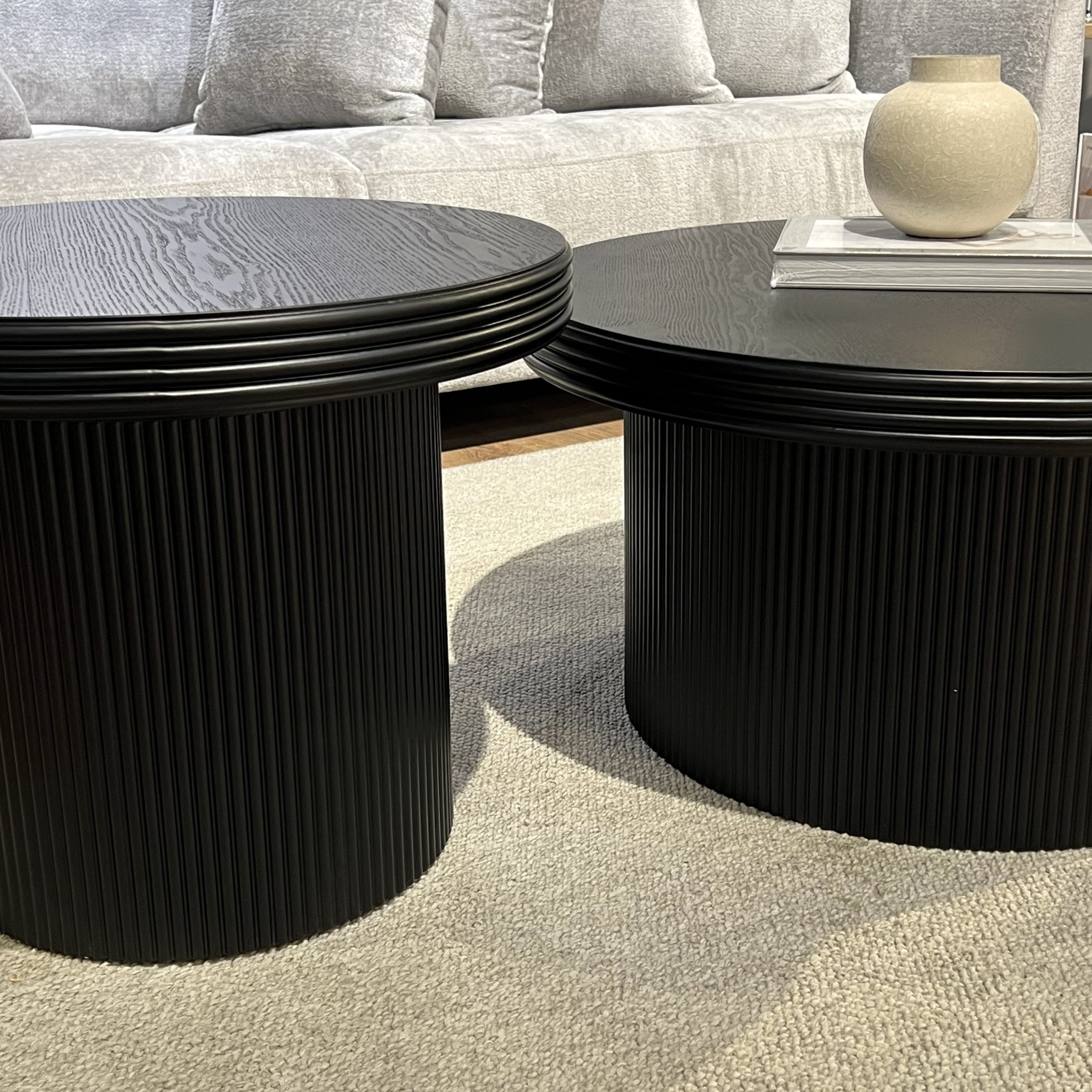 סט שולחנות סלון עגולים שחור דגם סלינה סט שולחנות סלון עגולים שחור דגם סלינה