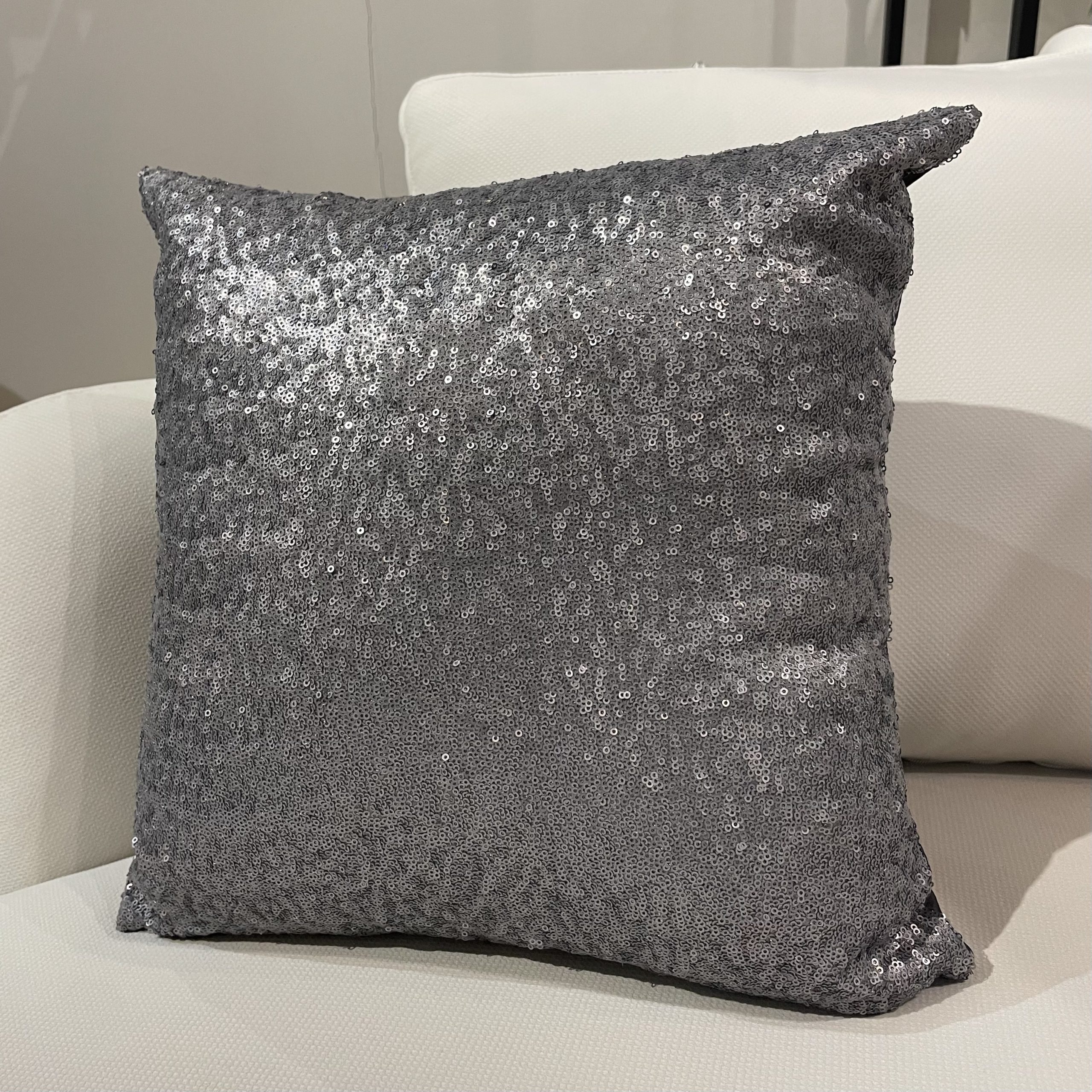 כרית נוי מרובעת דגם זוהר כרית נוי מרובעת דגם זוהר