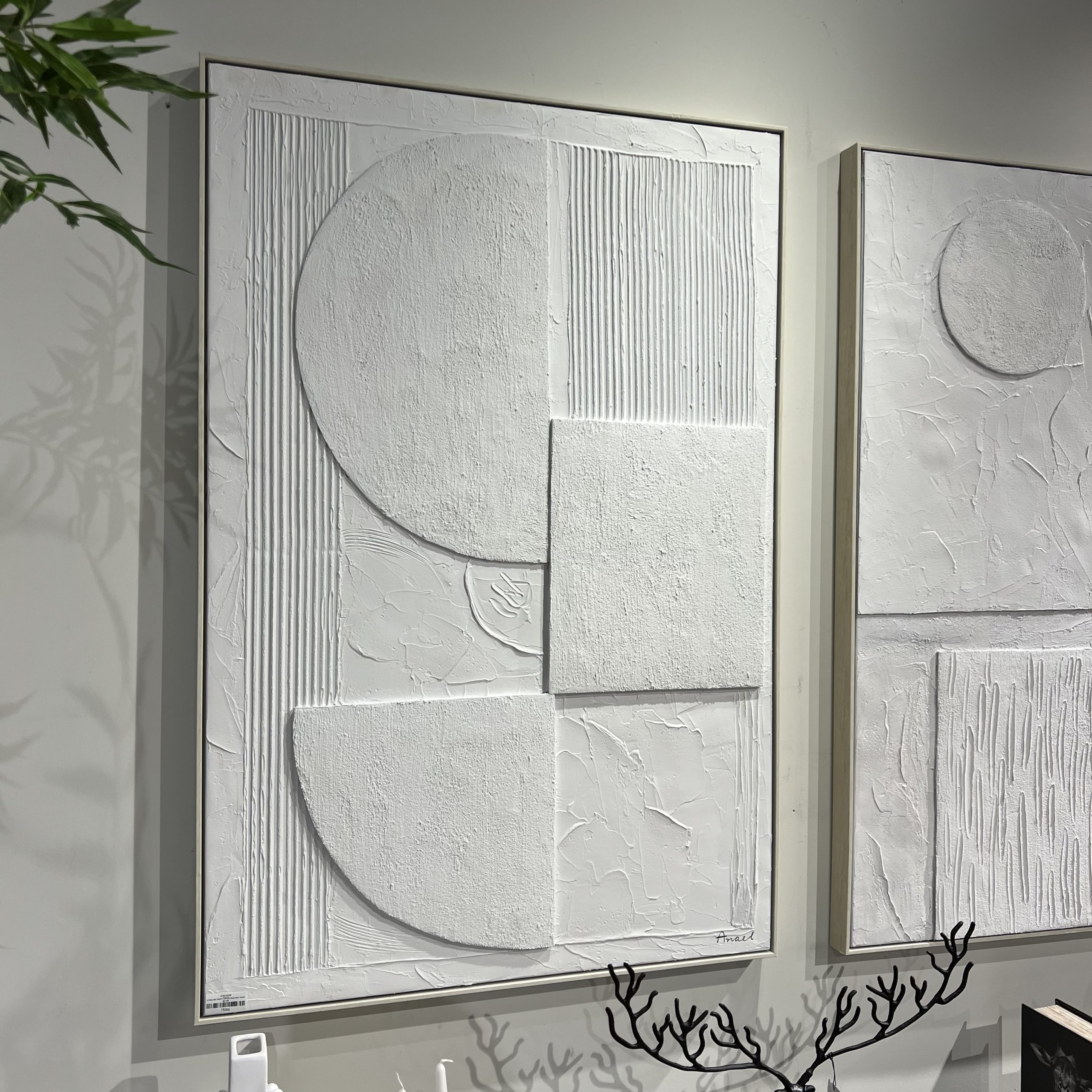 תמונה עבודת יד תבליט לבן דגם אנאל תמונה עבודת יד תבליט לבן דגם אנאל